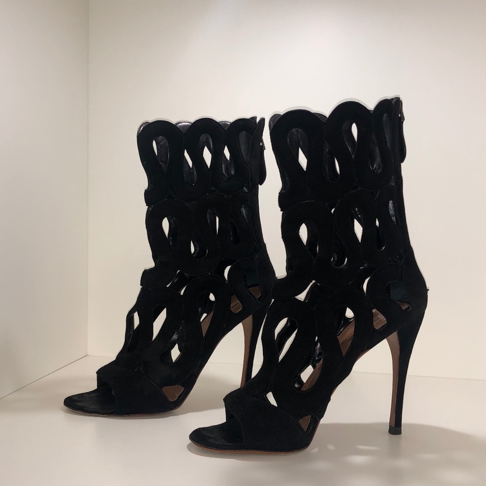ALAIA BOOTS